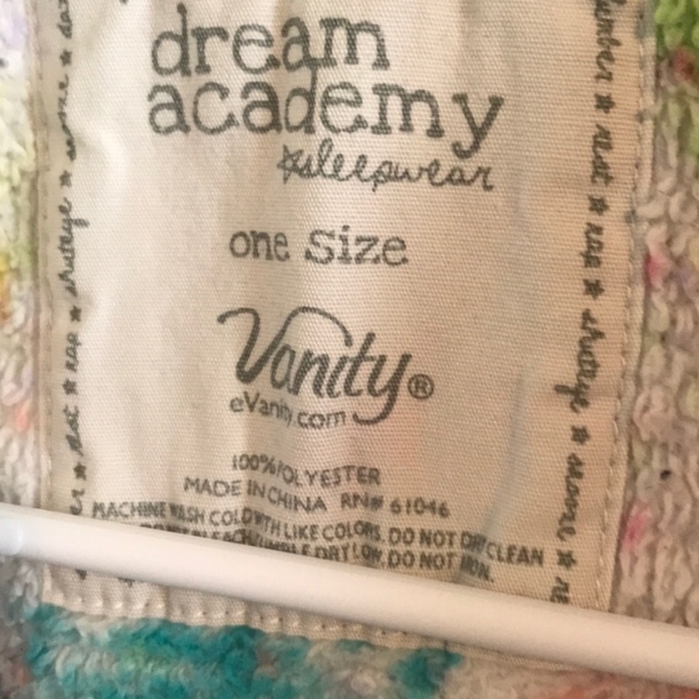 Vanity Dream Academy Robe - Picture 2 of 2